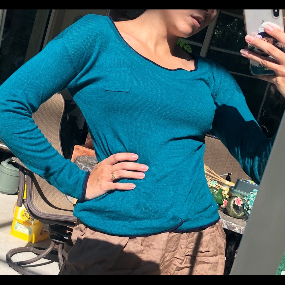 LIKE NEW Urban Outfitters Sweater
